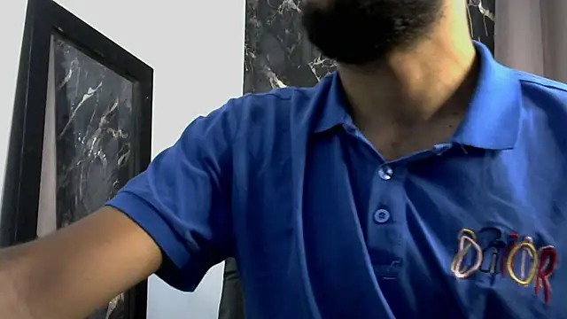 santi_rogue - Santi_rogue's free webcam - UK Sex Cams