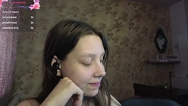 qutiedasweet - QutieDaSweet's free webcam - UK Sex Cams