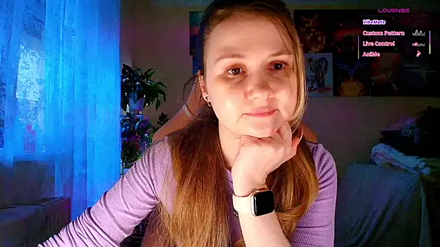 GoodWitch_'s Stripchat show and profile