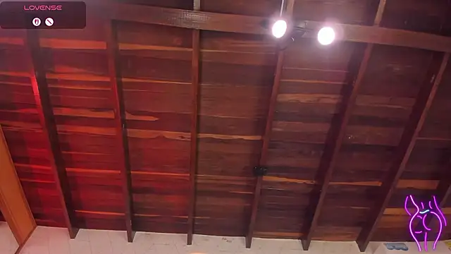 miakay1 - MiaKay1's free webcam - UK Sex Cams