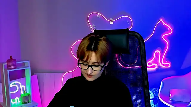 lixeluna - LixeLuna's free webcam - UK Sex Cams