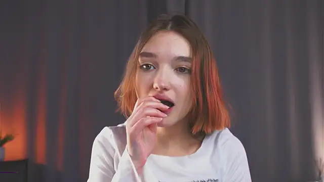 Leyla Crsh (Leyla_crsh)