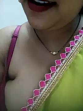 Webcam Model (Nyra-23)  is live.Free join now!