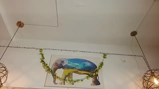 lunaember_cs - Lunaember_cs's free webcam - UK Sex Cams