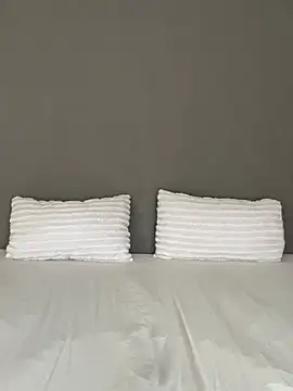 Webcam Model (Jazmine-Blue)  is live.Free join now!