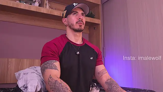 alejowolf - Alejowolf's free webcam - UK Sex Cams