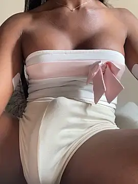 sweets_keylin18 - Sweets_Keylin18's free webcam - UK Sex Cams