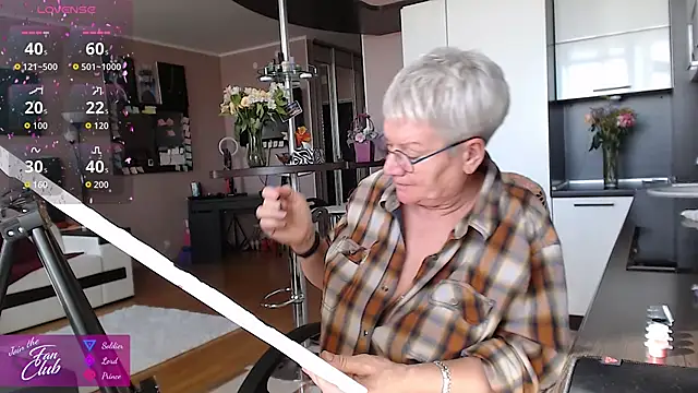 roxana_brooks (F mature) - Let me play with my dress/blouse