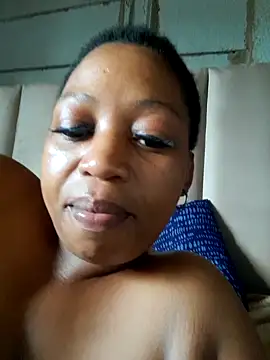 winterqueenx (F young) - Strip and squit