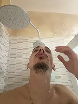 piccolo2002 - Piccolo2002's free webcam - UK Sex Cams