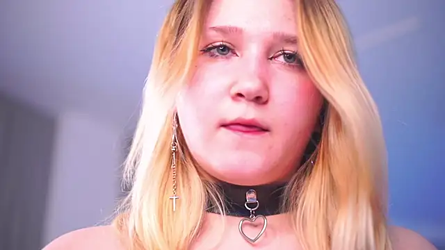 kenayodis (F teen) - play with my boobies and nipples gently