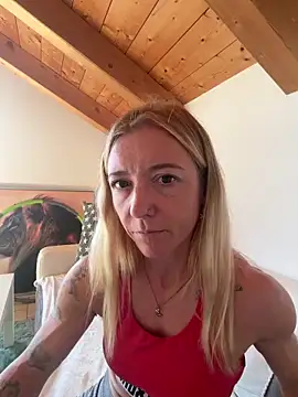 Webcam Model (FitAnna) is live