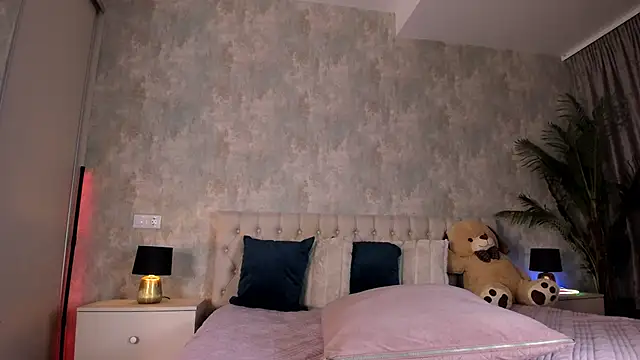 rai_raisa - Rai_Raisa's free webcam - UK Sex Cams