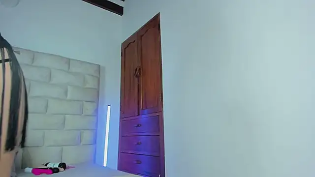 hollygrey_ - HollyGrey_'s free webcam