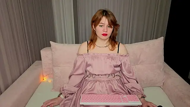 elizabethredwings - ElizabethRedWings's free webcam