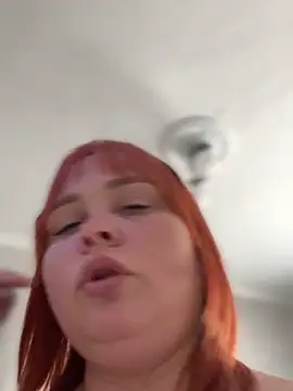 SweetCuteGirls1023 from StripChat is Freechat