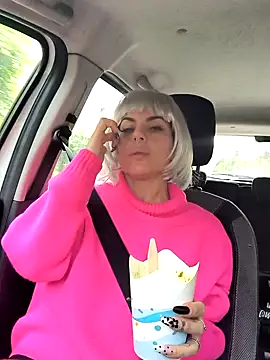 marcoroma313 (Ask my age) - Nuda in macchina