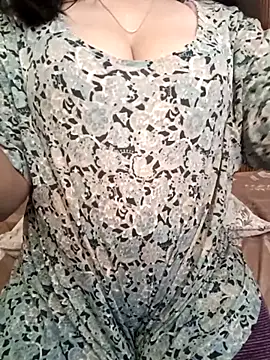 yourkajal from StripChat is Freechat