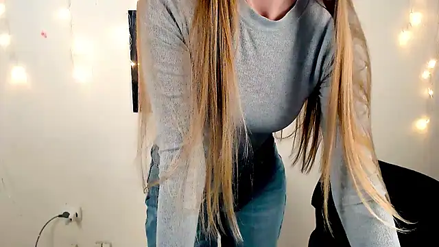 doll_angelina - Doll_Angelina's free webcam - UK Sex Cams