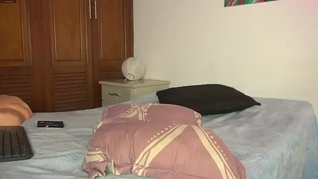 pocahotass_11 - Pocahotass_11's free webcam - UK Sex Cams