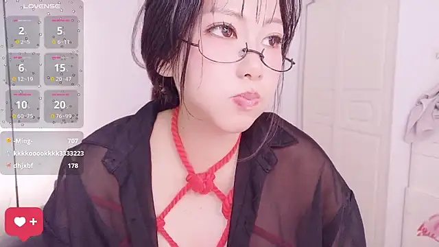 美女yigbg14在线直播