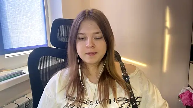 tomikopfau - TomikoPfau's free webcam - UK Sex Cams