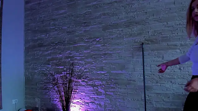 ivorym00n - Ivorym00n's free webcam - UK Sex Cams