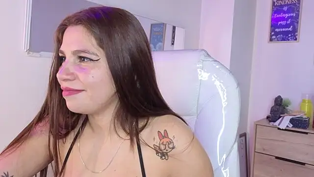 bluee_hazell (F young) - Suck  Nipples