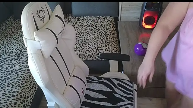 molligspielle (F mature) - NO EXCUSES OR EXPECTATIONS THERE,