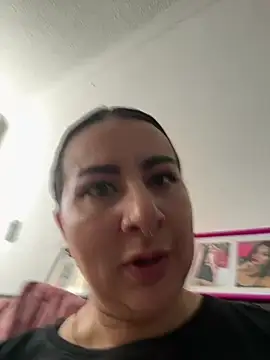 abril_luv - Abril_Luv's free webcam - UK Sex Cams