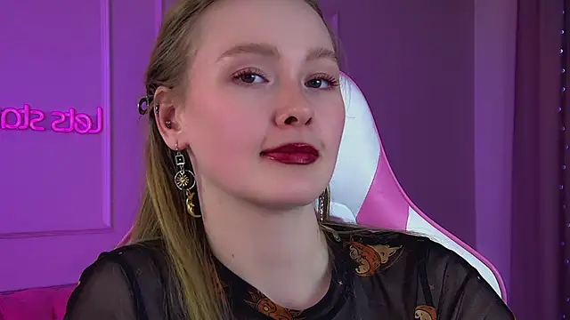 agatafoxley (F teen) - playful kitty for you