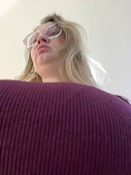 Teya_moon_ live cam profile