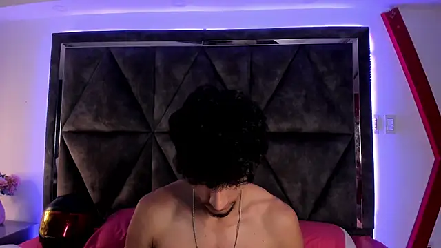 MaxiimoRomano_ live sex cam