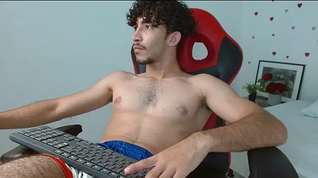 caius_fox (M young) - flash balls