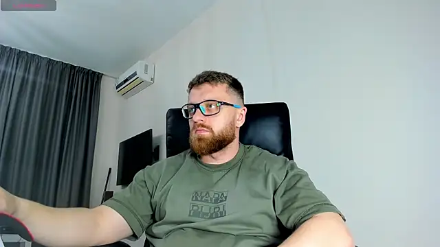 findom_guy (M young) - hard cock