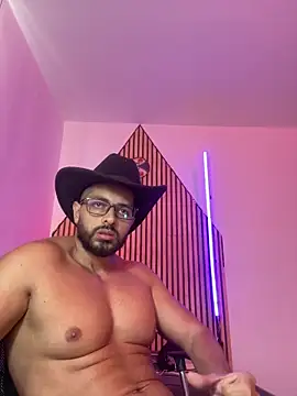 magnumchris - Magnumchris's free webcam - UK Sex Cams