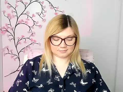 lola_moree (F young) - Ass Squeeze