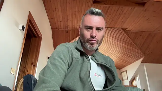 marcovik1 (Ask my age) - cum show