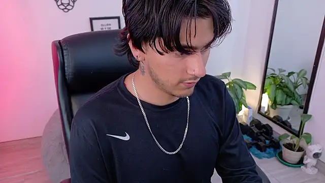 Elian_savoy live sex cam