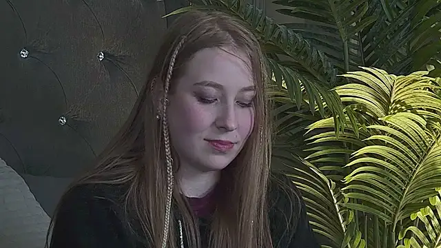 miaeuphoria_ - MiaEuphoria_'s free webcam