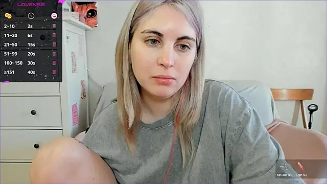 pawpaws (F young) - lotion on boobies