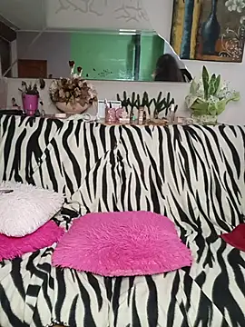 bambol_yna (F young) - MAGLIA OFF E OIL BOOBS ANS MASSAGE