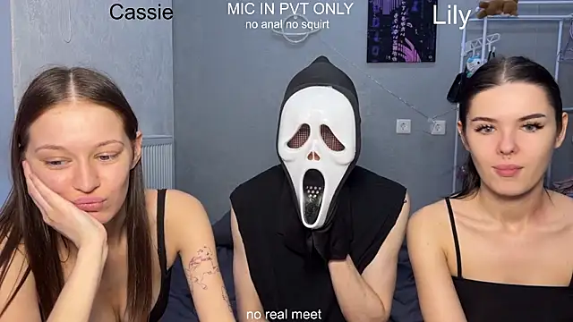 girls_secrets (G young) - flash tits