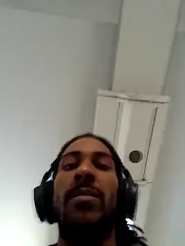 Mikaaa97 live sex cam