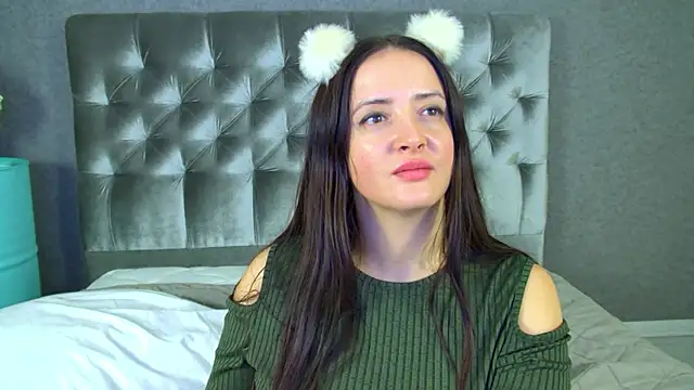 elinabellucci - ElinaBellucci's free webcam - UK Sex Cams