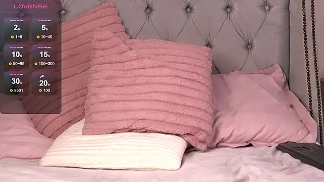 rebeccarese (F milf) - friday its about moaning🌺🥵💧💕