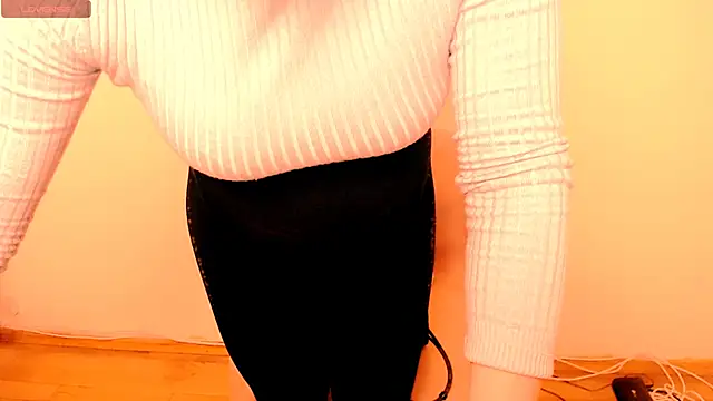 Felliciya live sex cam