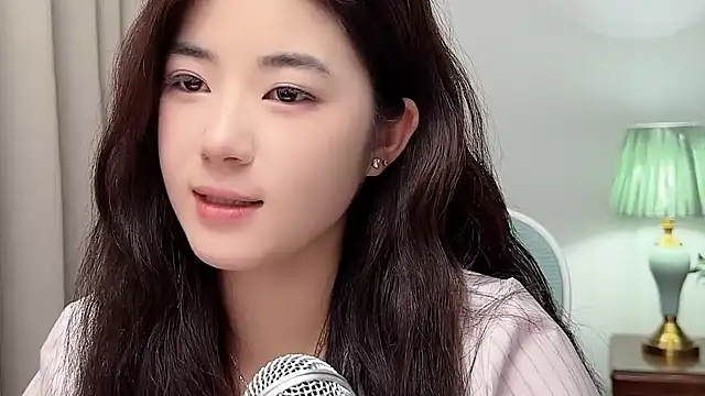 nicole20266 (F teen) - 治愈时刻，和你一起度过