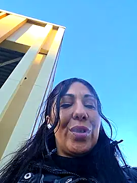 leticiawoods (F milf) - dildo fucks my ass