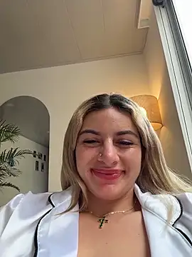 athenearossi (F young) - Pull my nipples hard